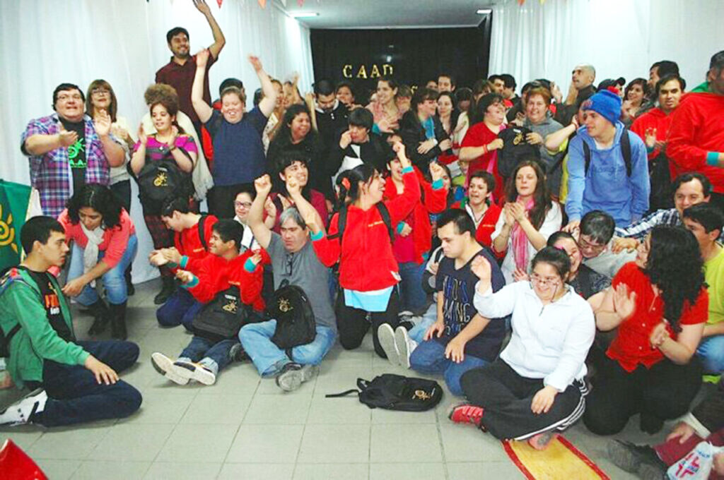 Los chicos del CAAD sueñan con su sala de streaming y ya recaudaron más de dos millones de pesos